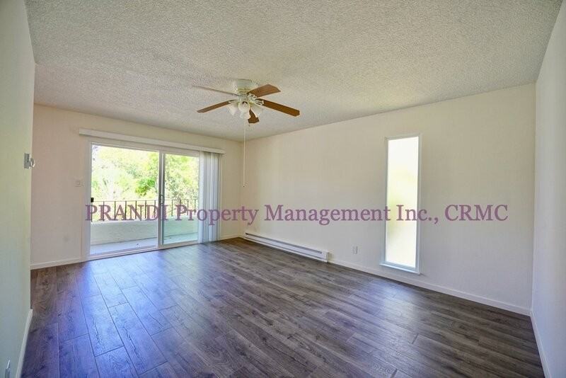 211 G St #3 - Photo 4 of 12