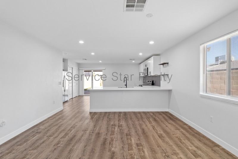 2312 E Garfield St - Photo 7 of 21