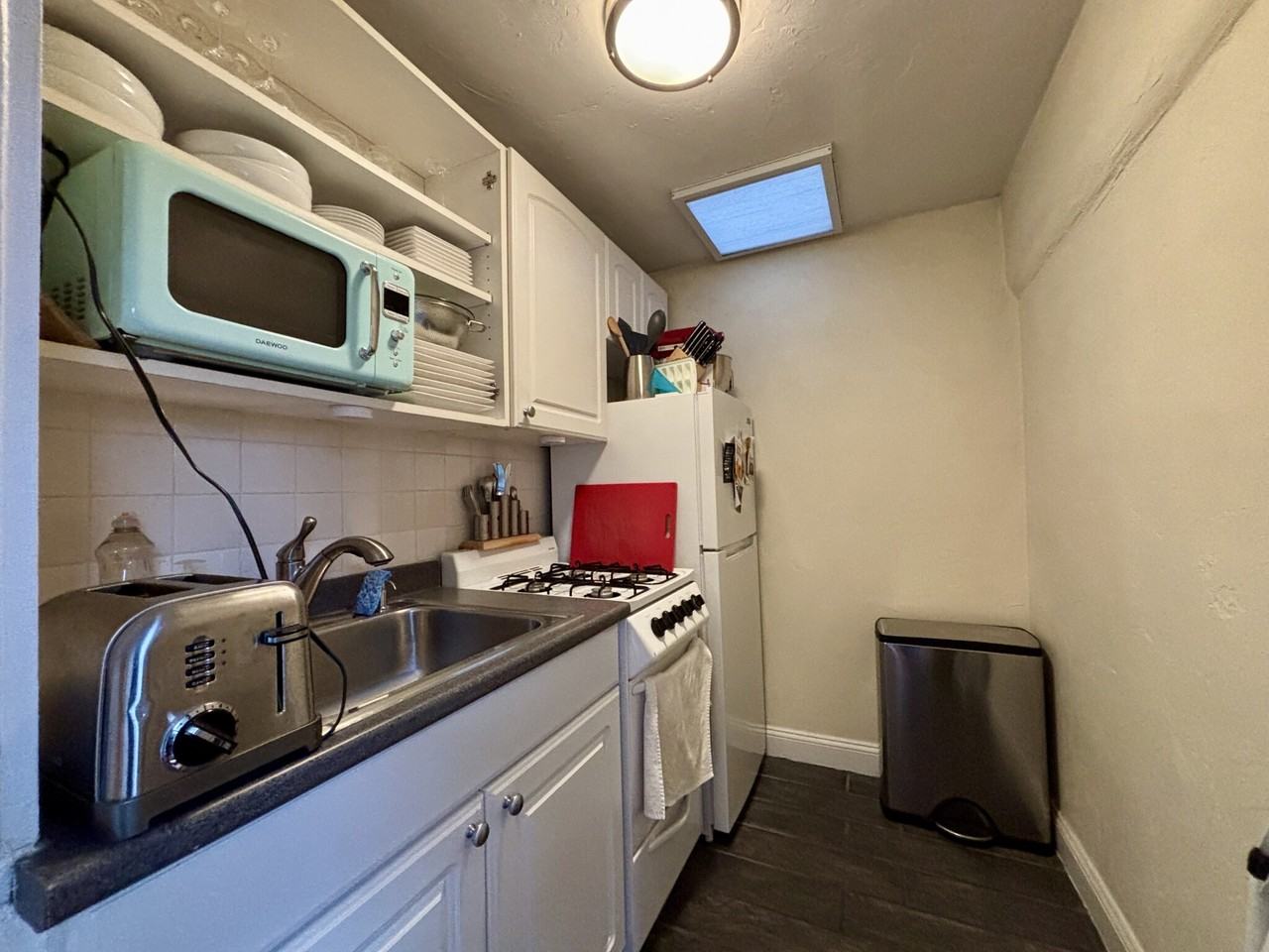 403 Commonwealth Ave #6F - Photo 5 of 9