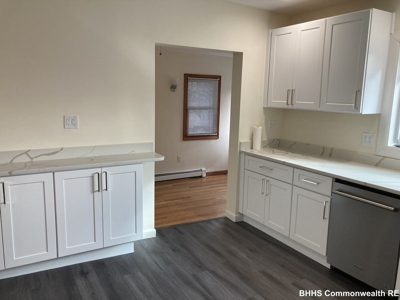 36 Park Ave - Photo 2 of 28