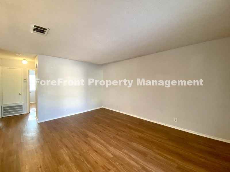 5225 Meadow Fld - Photo 6 of 28