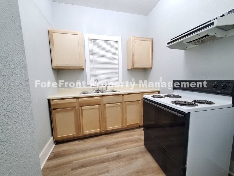 2318 Ruiz St - Photo 6 of 14