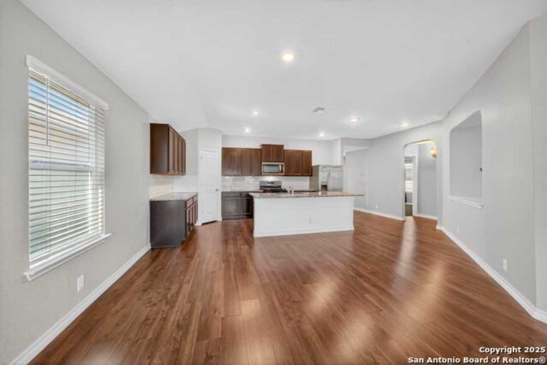 13826 Trinity Cv - Photo 7 of 8