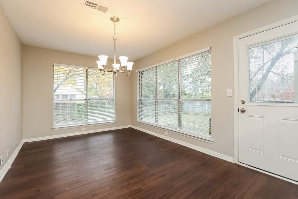 609 Steven Dr - Photo 6 of 17