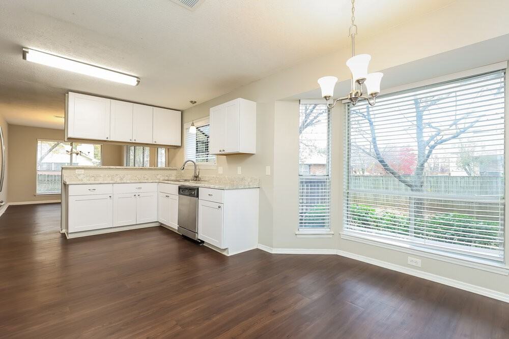 609 Steven Dr - Photo 7 of 17