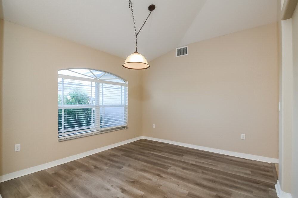 2417 Settlers Trl - Photo 6 of 16