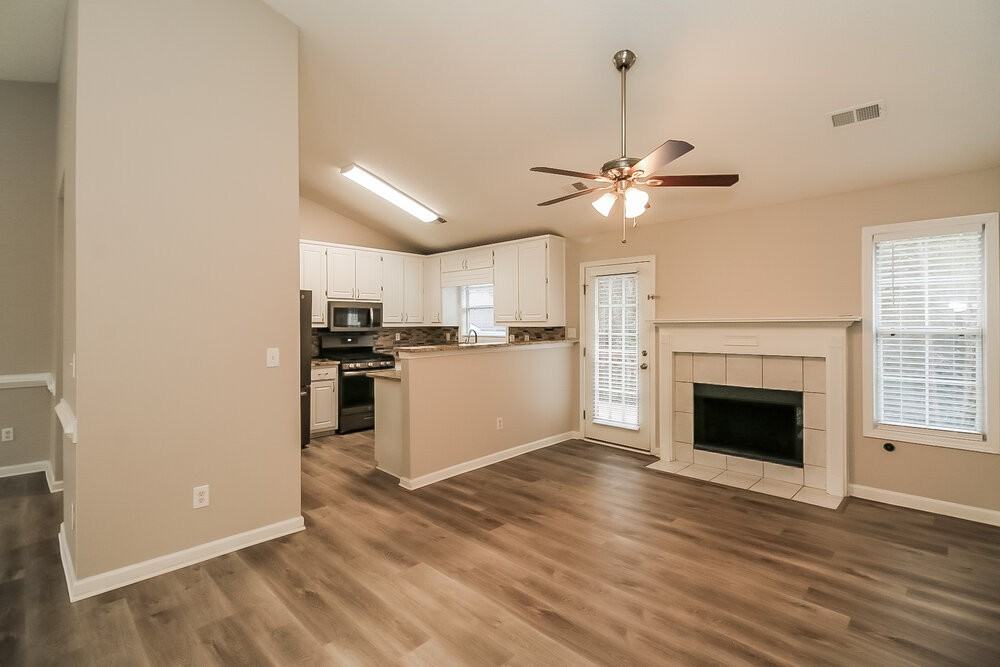 1801 Portwest Way - Photo 4 of 17