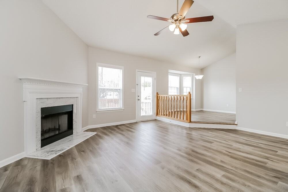 944 S Philwood Ct - Photo 4 of 16