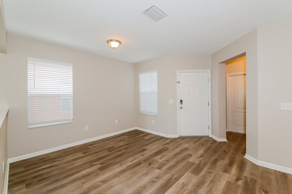 1131 Seminole Sky Dr - Photo 4 of 17