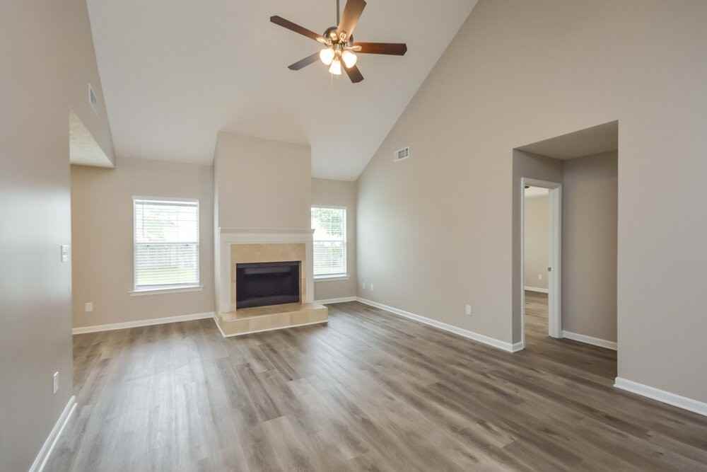 433 Summer Hill Cir - Photo 4 of 16