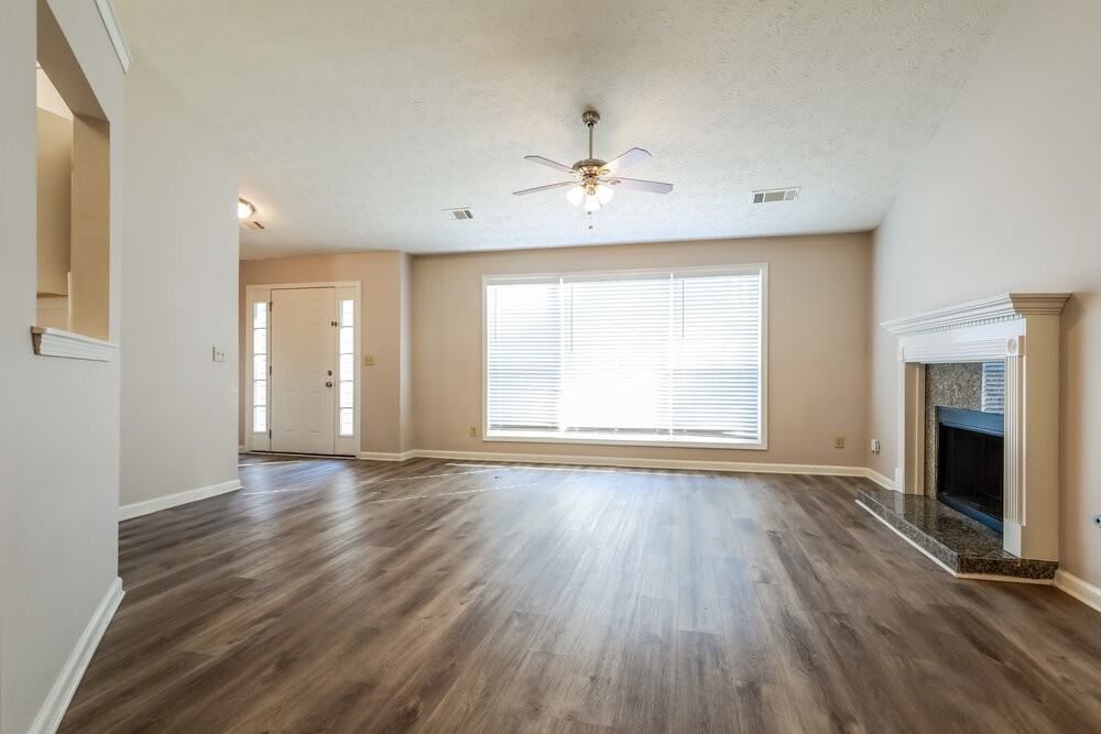 1212 Shade Ct - Photo 4 of 17