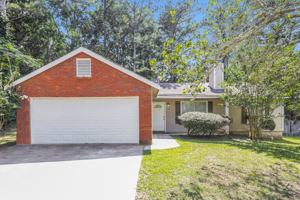 featured image of 10299 Wisteria Ln