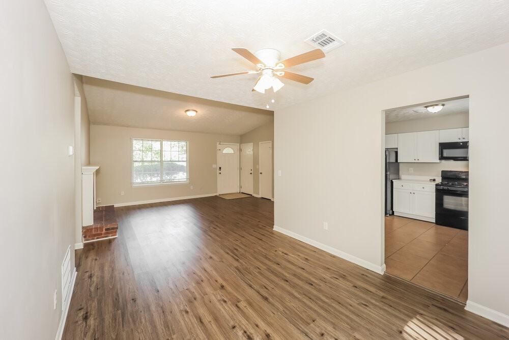 10299 Wisteria Ln - Photo 6 of 16