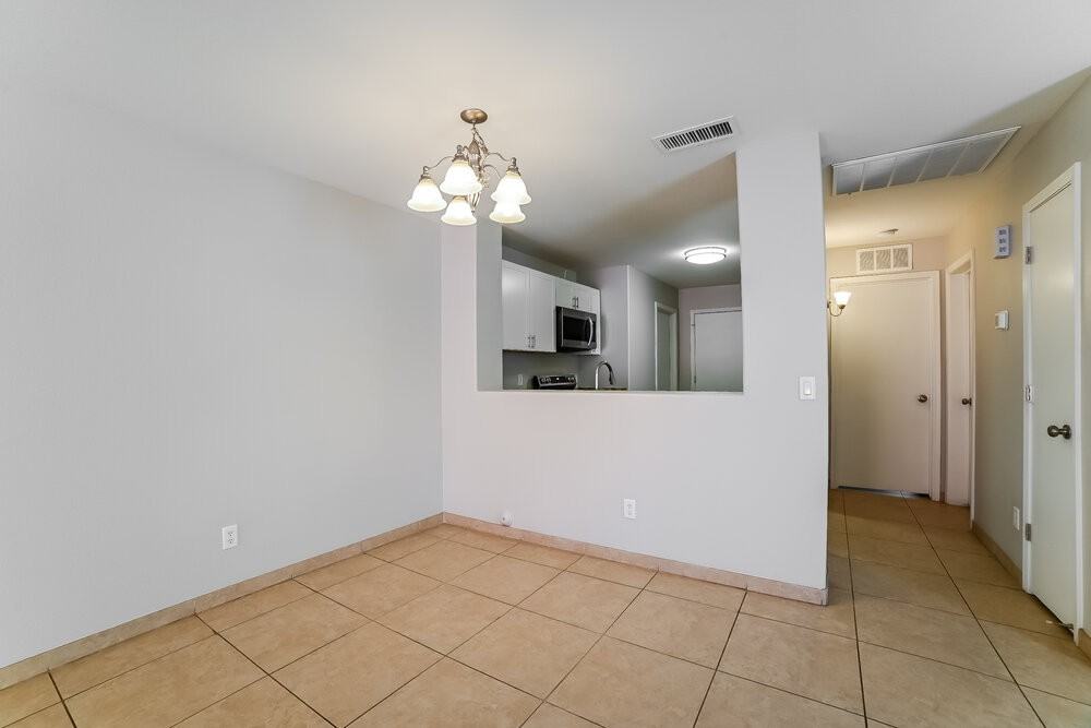 13766 W Elm St - Photo 6 of 16