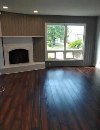 327 Edelweiss Cres - Photo 3 of 10