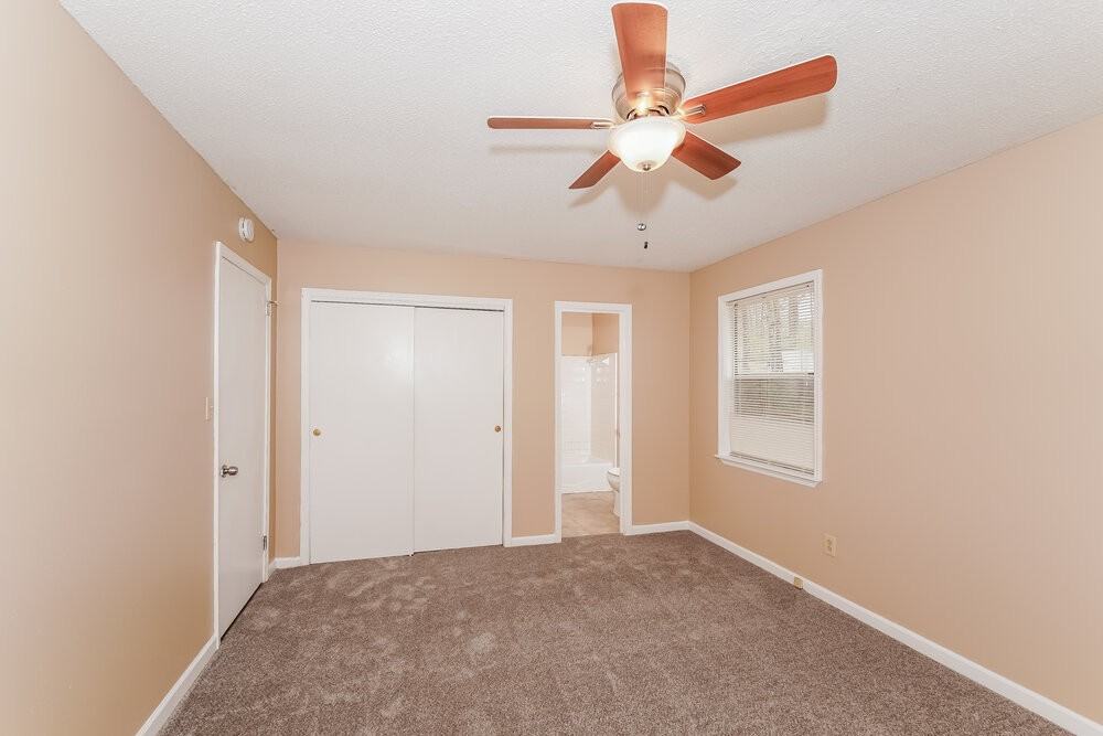 5040 Loren Ln - Photo 7 of 17