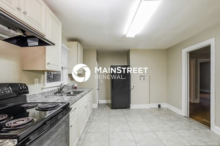 1525 Effingham Rd - Photo 6 of 16