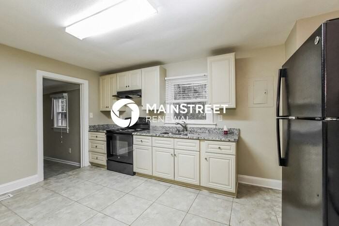 1525 Effingham Rd - Photo 7 of 16