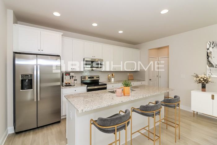 106 York Way - Photo 4 of 17