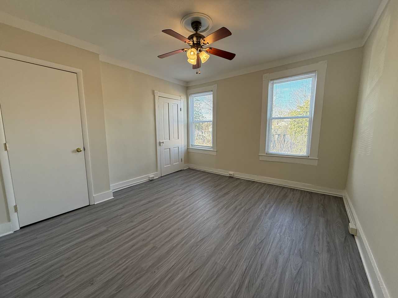 411 Lyman Ave #2 - Photo 7 of 25