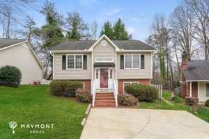 featured image of 936 Heatherstone Dr