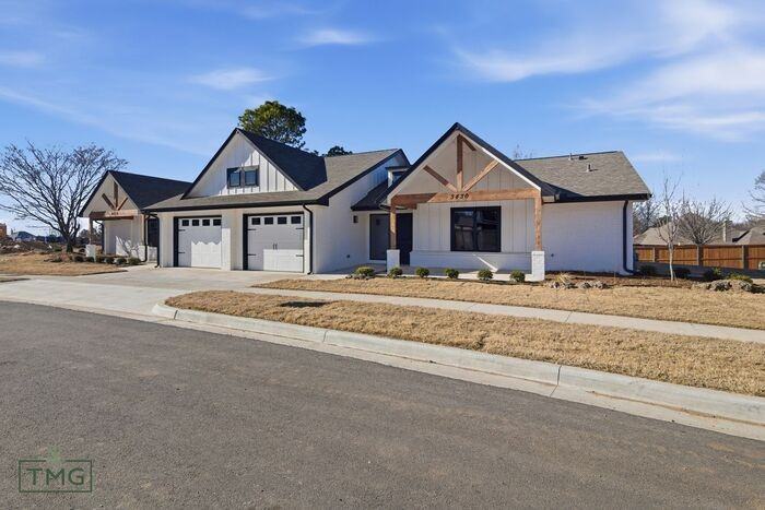 3430 N Ironwood Ave - Photo 2 of 24