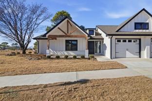 3428 N Ironwood Ave - Photo 1 of 1