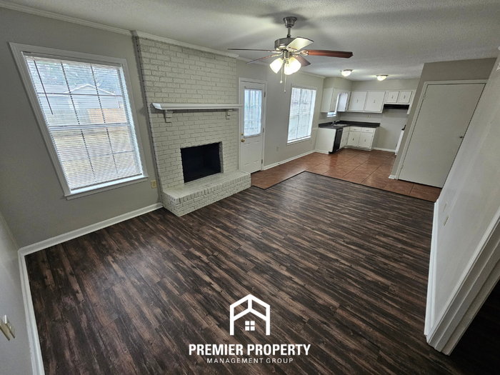 3778 Caravel Dr - Photo 4 of 21