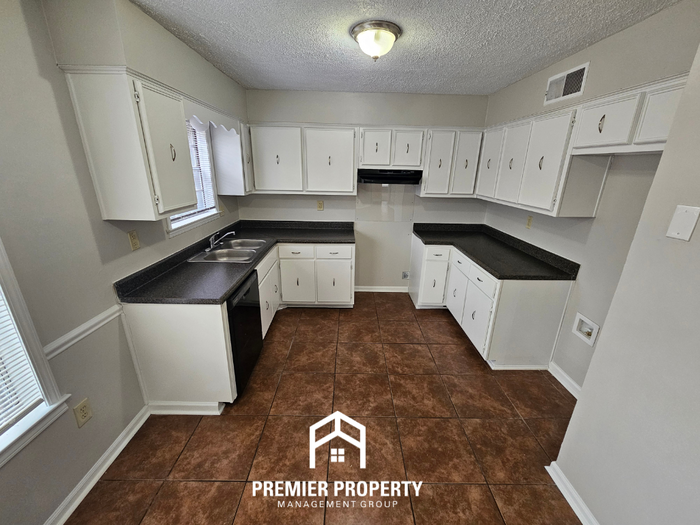 3778 Caravel Dr - Photo 7 of 21