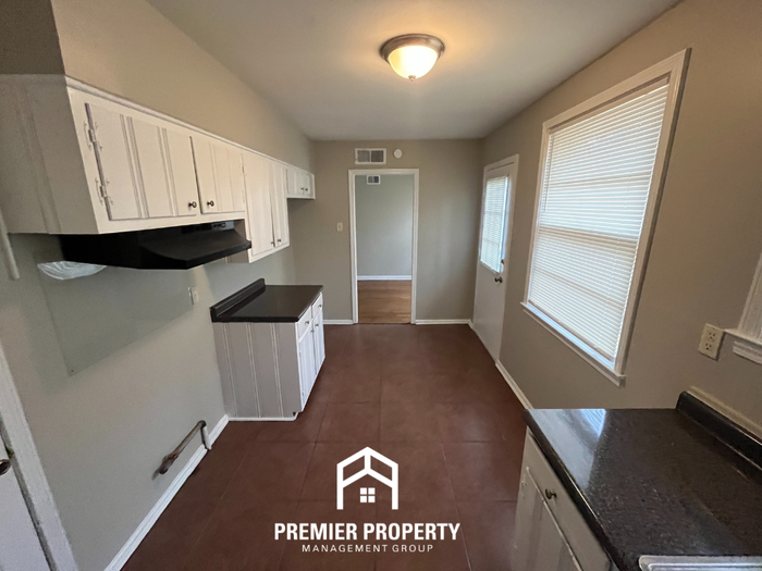 4917 Lochinvar Rd - Photo 7 of 20