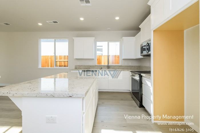 3935 Prairie Blues St - Photo 6 of 20