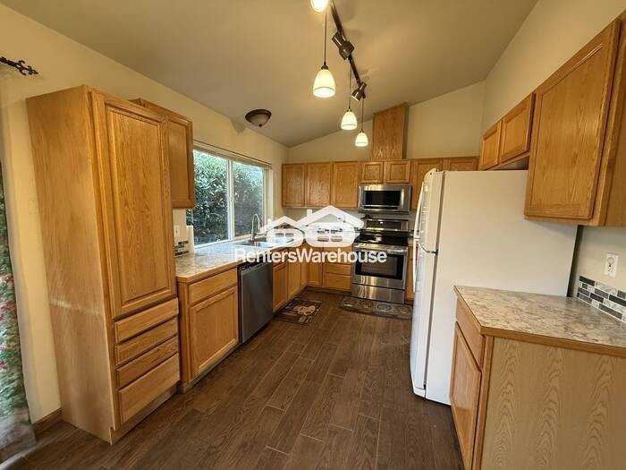 2207 159th Street Ct E - Photo 6 of 30