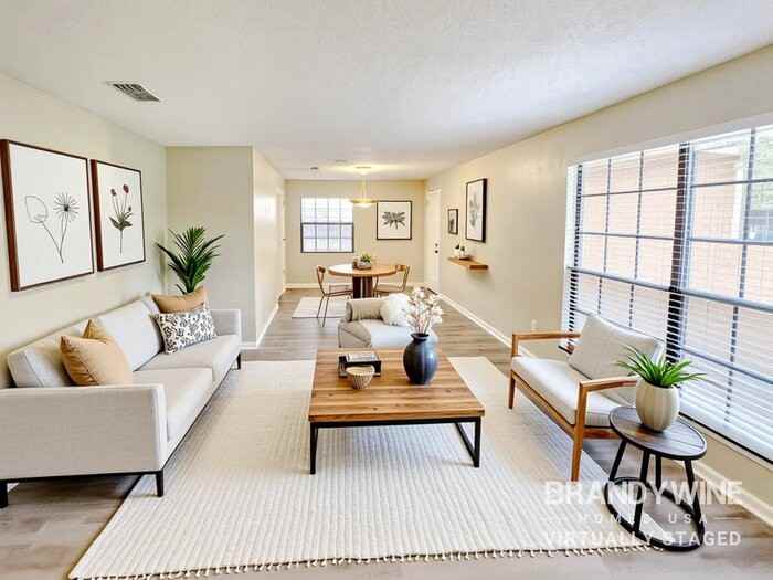 553 Edward Rutledge St - Photo 3 of 16