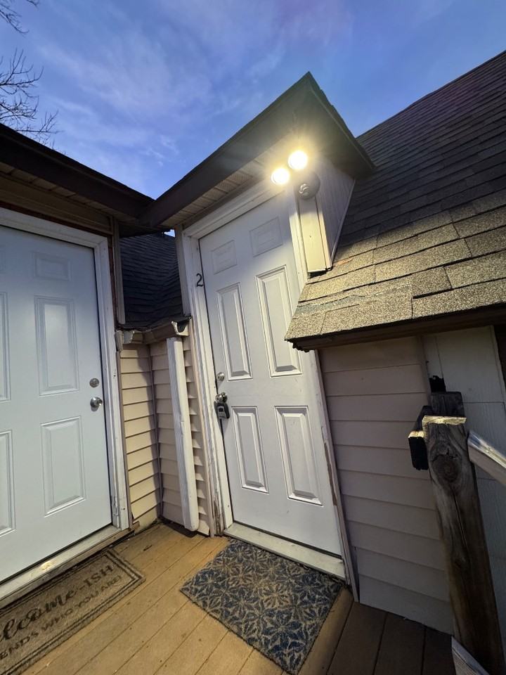 213 W 9th Ave - Photo 2 of 8