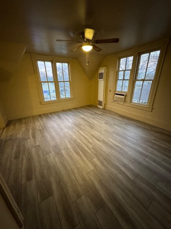 213 W 9th Ave - Photo 3 of 8