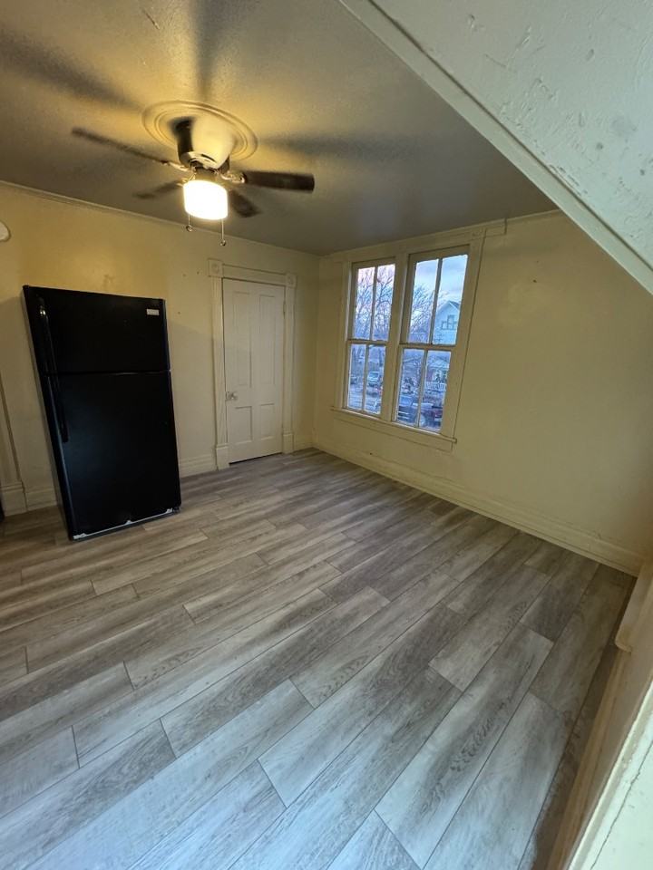 213 W 9th Ave - Photo 4 of 8