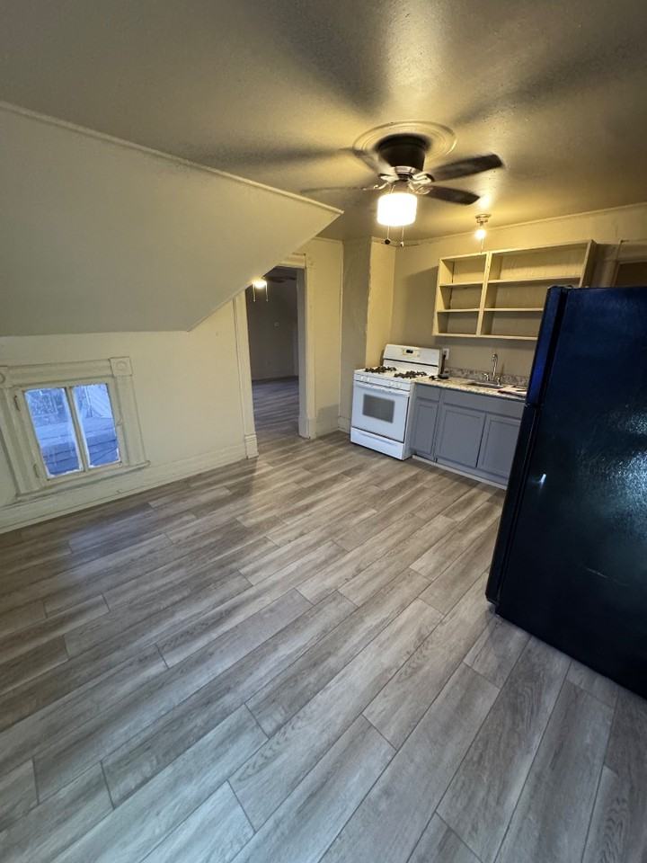 213 W 9th Ave - Photo 5 of 8