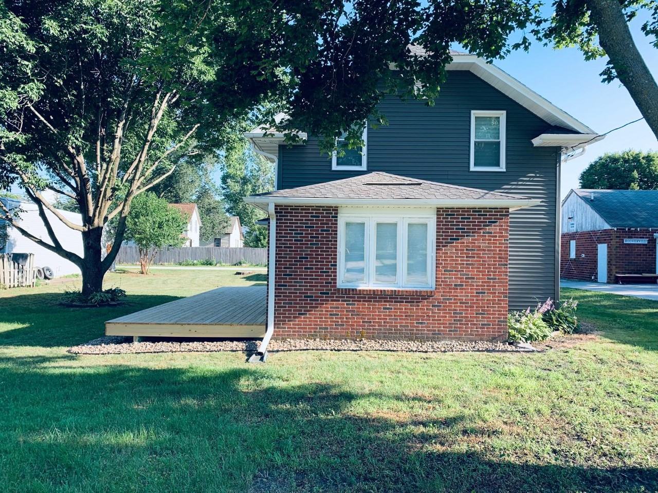 1502 Sugar Grove Ave - Photo 5 of 13