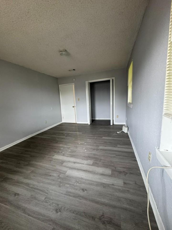 3720 Theresa St - Photo 4 of 10