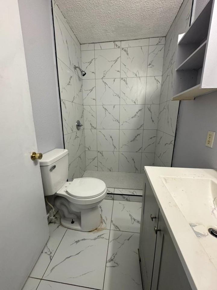 3720 Theresa St - Photo 6 of 10