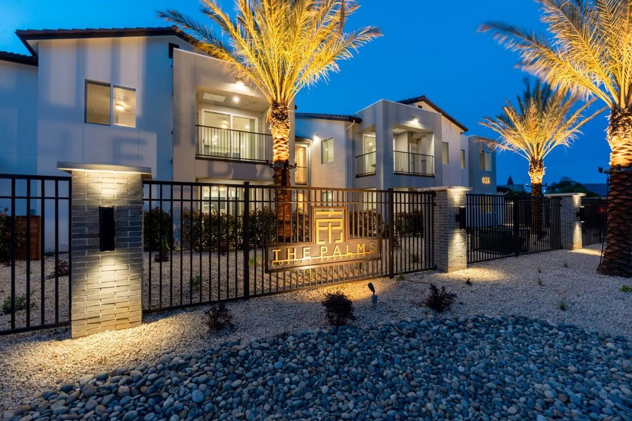 The Palms Apartments - Photo 3 of 8