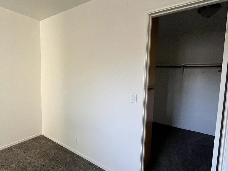 232 N Lemoore Ave - 1Unit 21B #1 - Photo 5 of 5