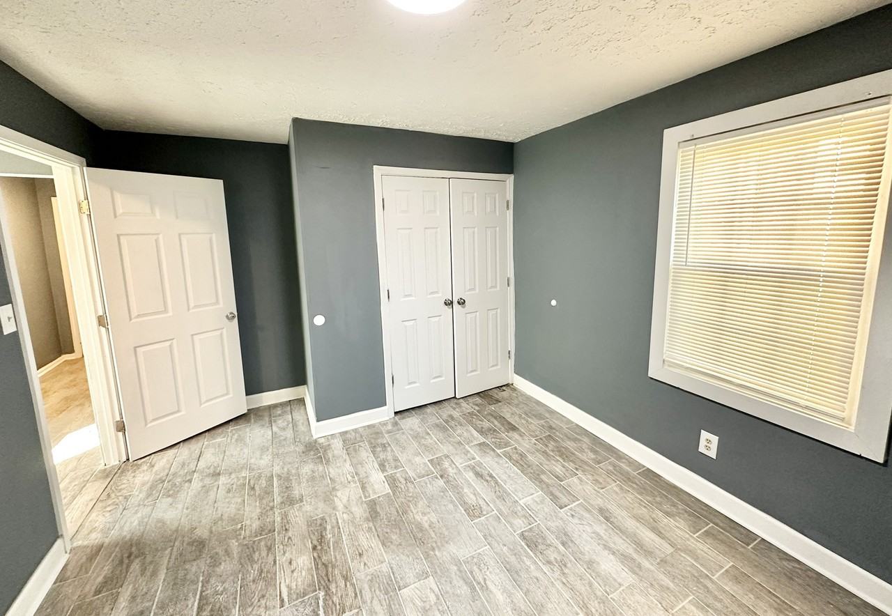 3202 Rudd Avenue - Photo 3 of 21