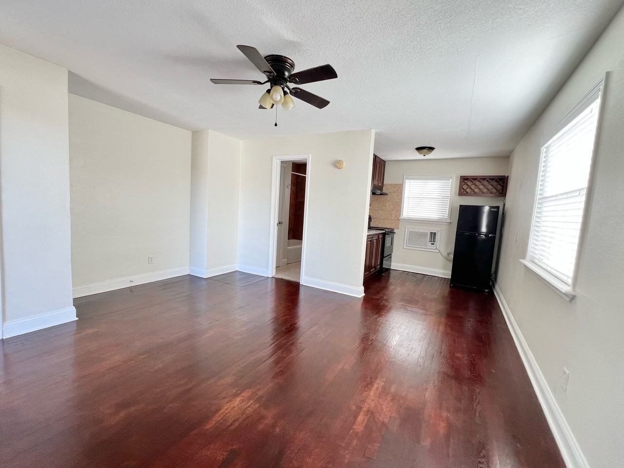 1612 Larue Avenue - Photo 5 of 27