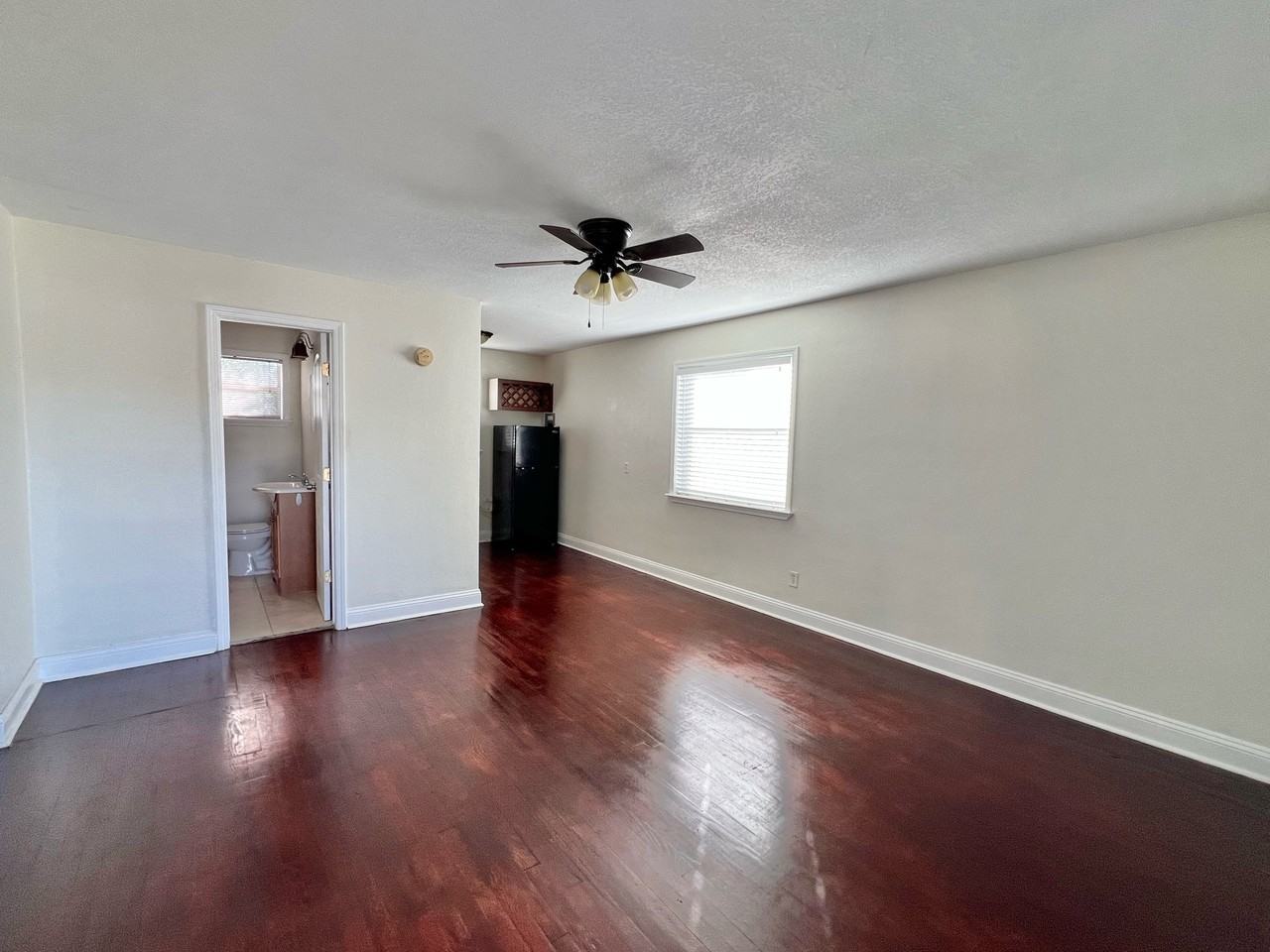 1612 Larue Avenue - Photo 6 of 27