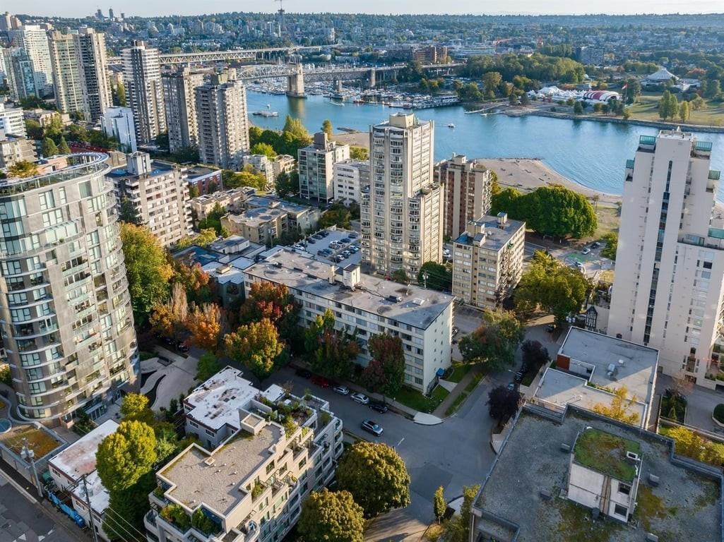 Barafield - Photo 4 of 50