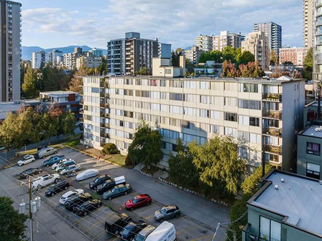 Barafield - Photo 5 of 50