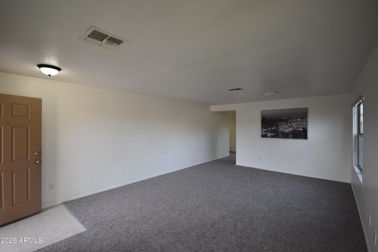 2404 W Roeser Rd - Photo 6 of 50