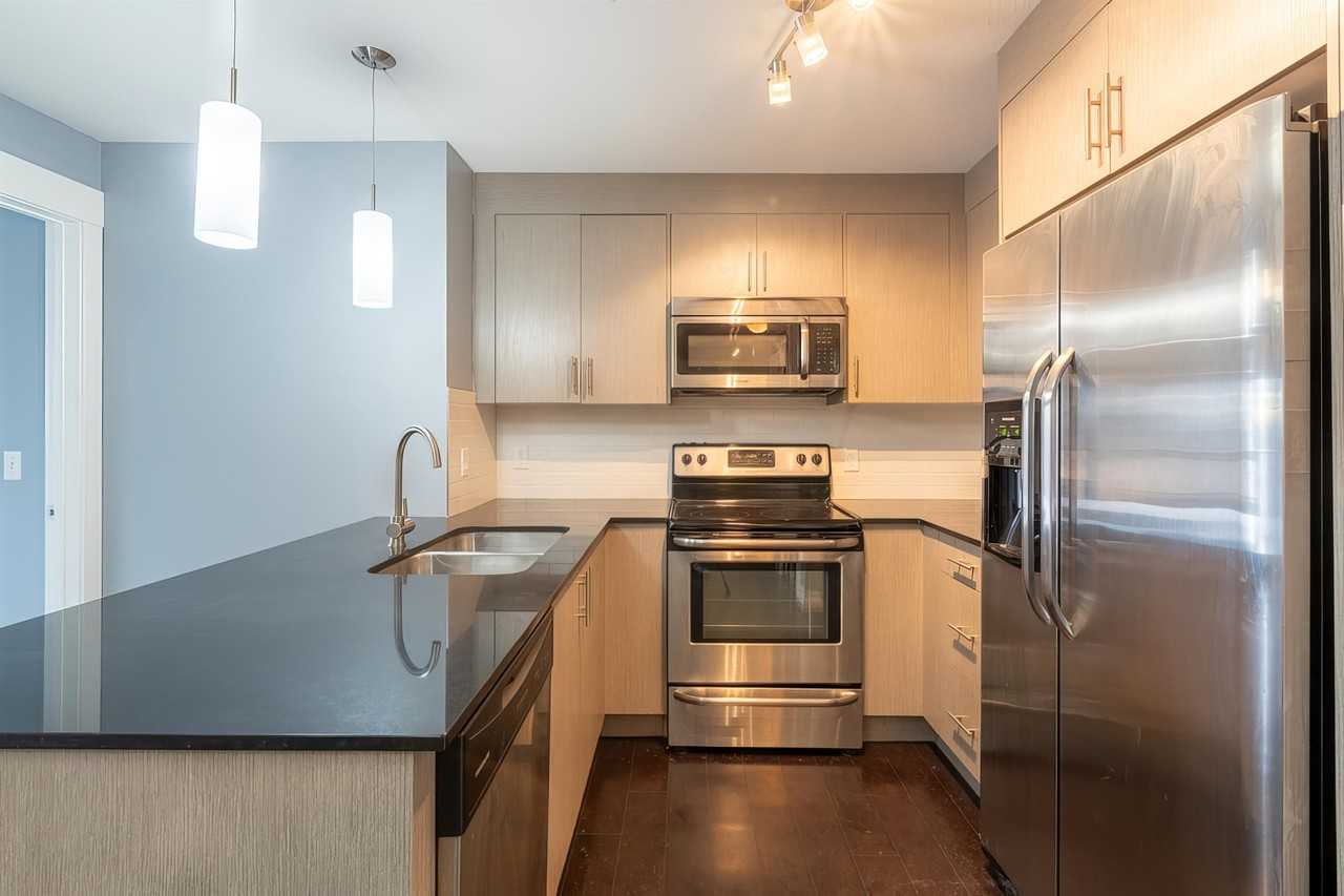 240 Skyview Ranch Rd NE - Photo 3 of 15