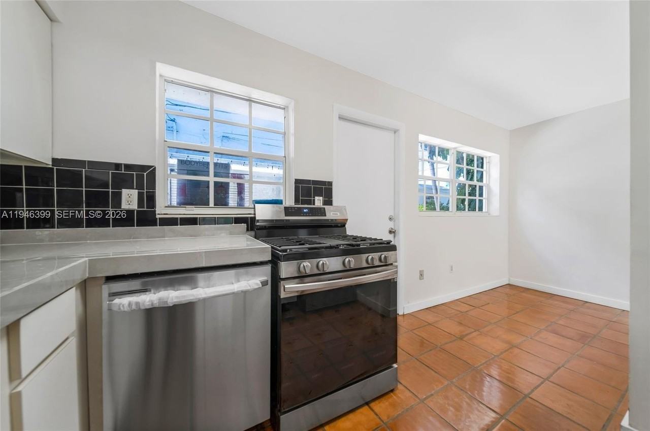 7412 Gary Ave #7412 - Photo 7 of 35